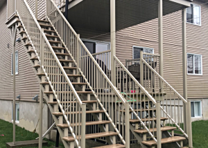 Réalisation Rampes aluminium Mirabel - escaliers et rampe